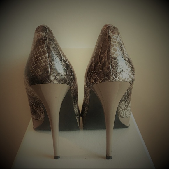 Steve Madden Snake Skin 4.5" Heel Peep-Toe - Picture 6 of 8